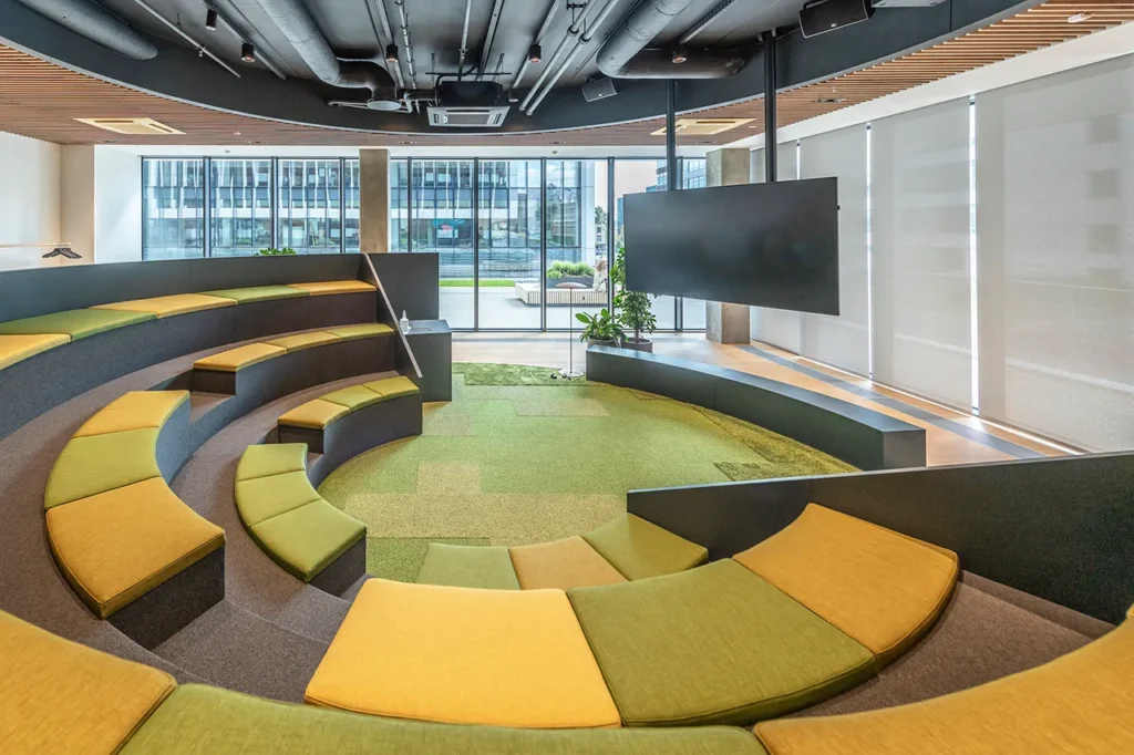 Danske bank office in Lithuania 6 Meadow