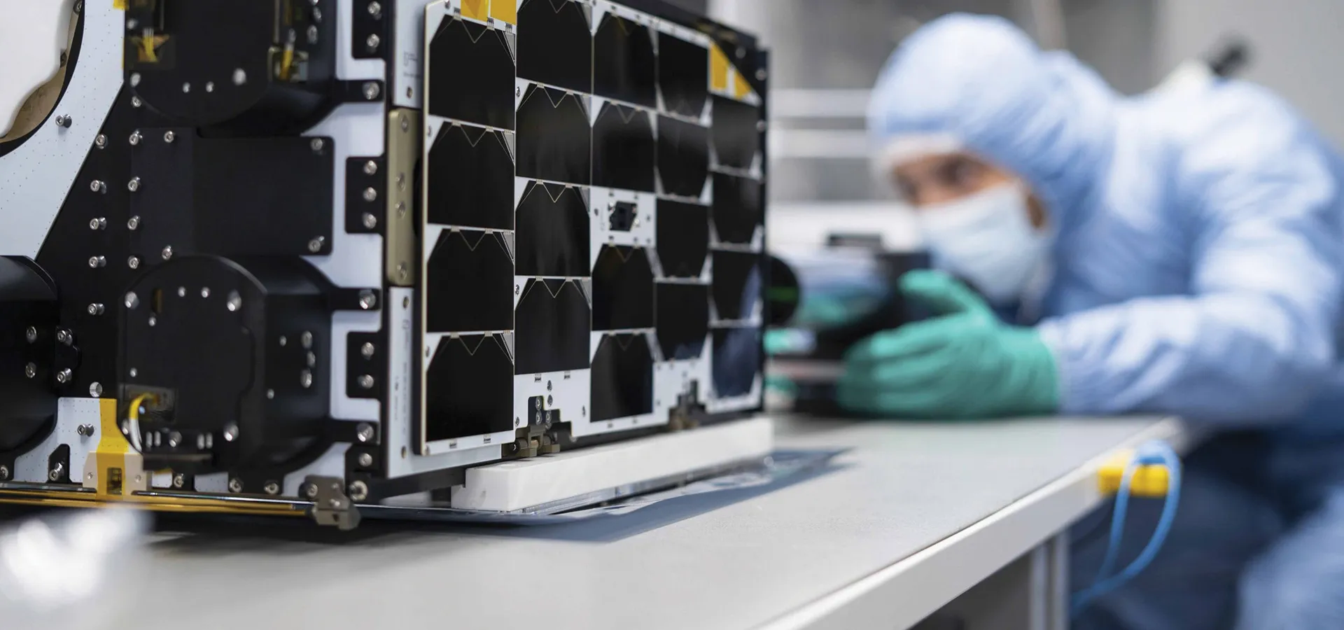 NanoAvionics hero